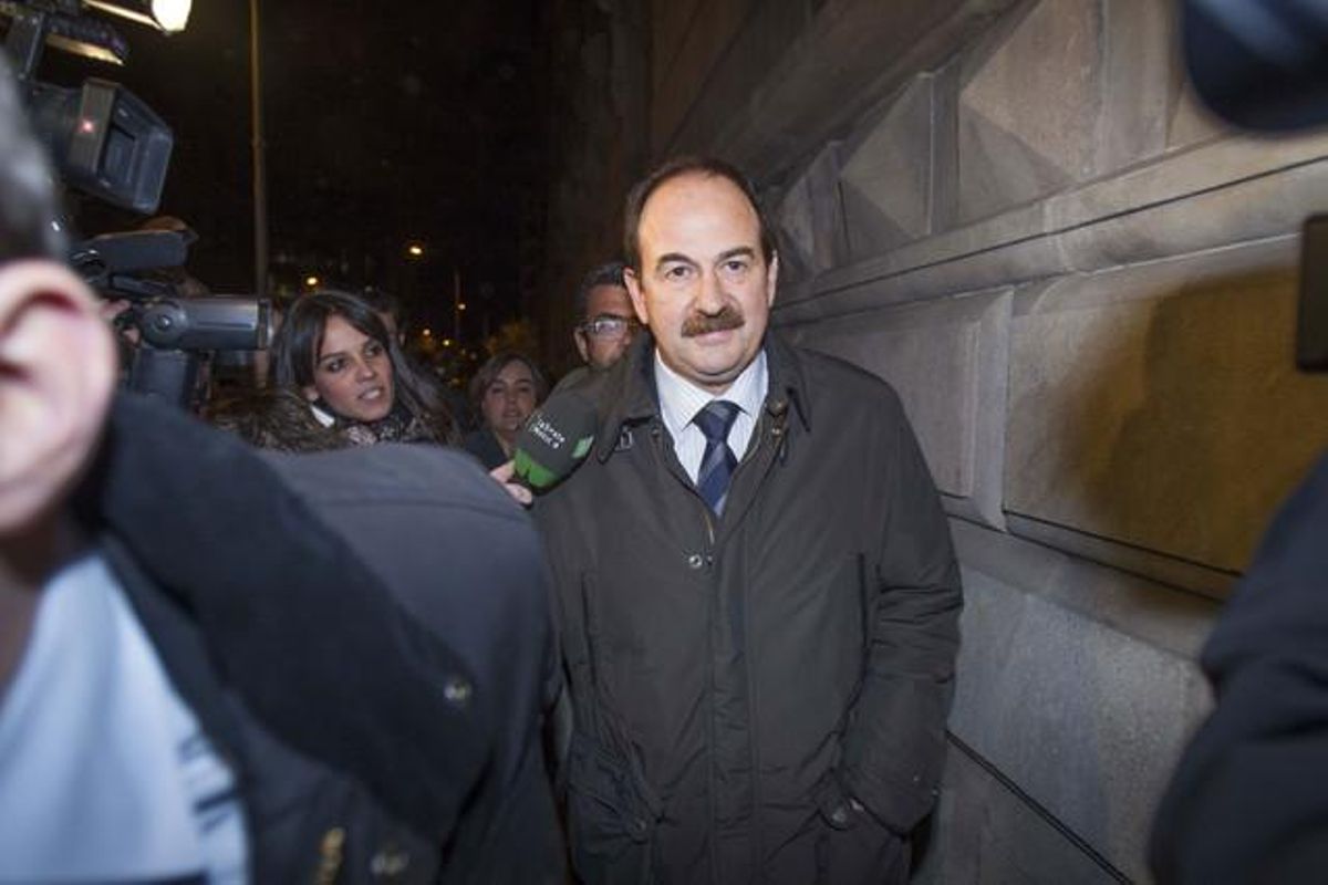 Xavier Crespo sale de la Audiencia de Barcelona, en marzo del año pasado. Xavier Crespo sale de la Audiencia de Barcelona, en marzo del año pasado.