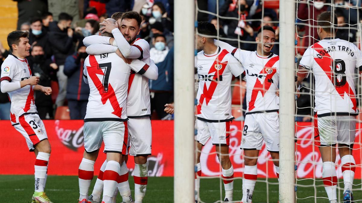 Los jugadores del Rayo celebran un gol en un partido de esta temporada. Los jugadores del Rayo celebran un gol en un partido de esta temporada.