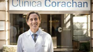 Jefe de cardiología de Clínica Corachan, el Dr. Eduardo Larrousse