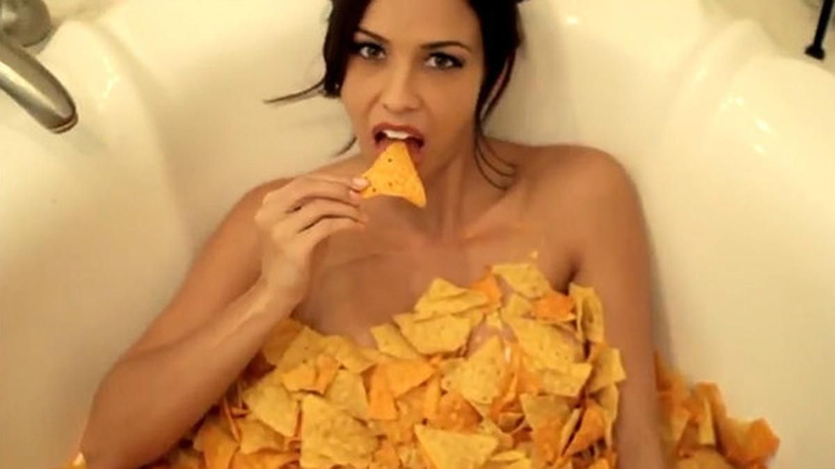 Imagen de la campaña ’Doritos is love’. Imagen de la campaña ’Doritos is love’.