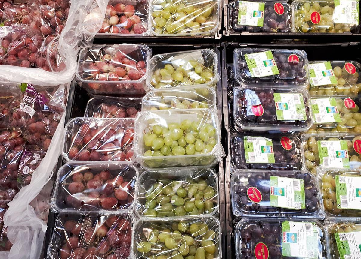 Los supermercados españoles suspenden en la lucha contra el plástico