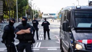 Els Mossos, en màxima alerta per disturbis després de la inhabilitació de Torra