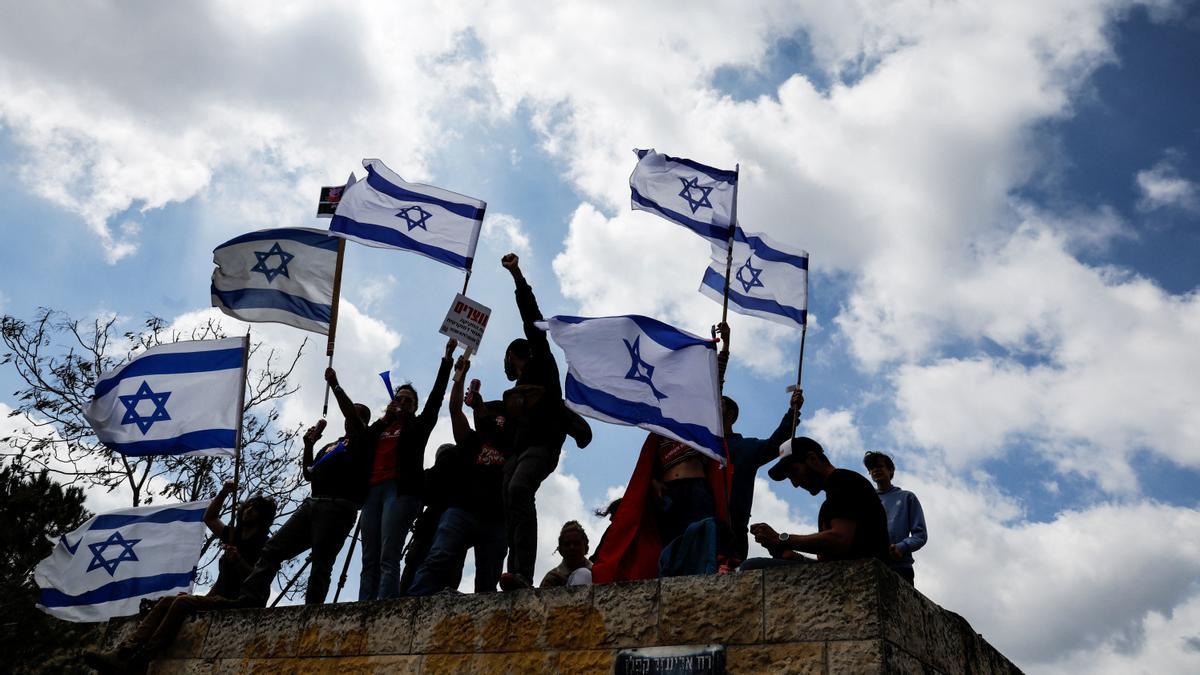 Continúan las protestas multitudinarias en Israel contra Netanyahu
