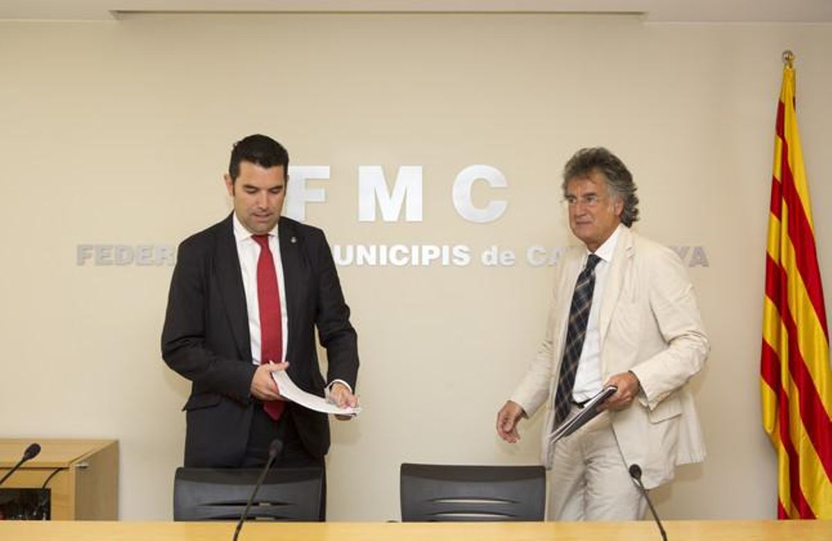 El presidente de la FMC, Xavier Amor (izquierda) y el secretario general de la entidad, Juan Ignacio Soto, el jueves en rueda de prensa. El presidente de la FMC, Xavier Amor (izquierda) y el secretario general de la entidad, Juan Ignacio Soto, el jueves en rueda de prensa.