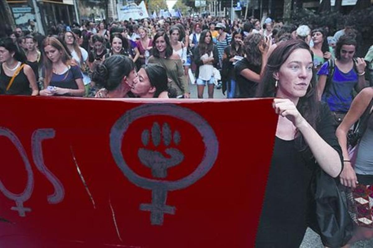 Marcha de mujeres por el aborto libre y gratuito en Barcelona, en el 2013 Marcha de mujeres por el aborto libre y gratuito en Barcelona, en el 2013