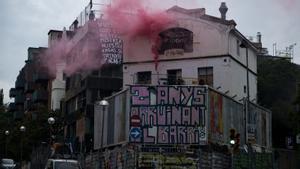 Protestas por dos fincas okupadas en la plaza Bonanova de Barcelona, denominadas ’El Kubo’ y ’La Ruina’