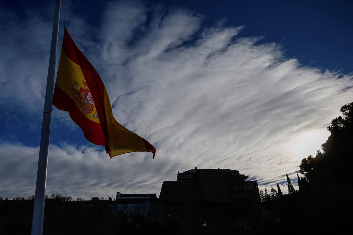 La bandera de España en la plaza Colón de Madrid La bandera de España en la plaza Colón de Madrid