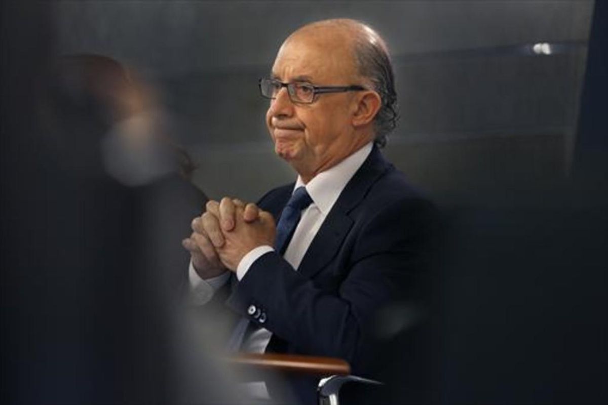 Cristóbal Montoro, ministro de Hacienda en funciones. Cristóbal Montoro, ministro de Hacienda en funciones.