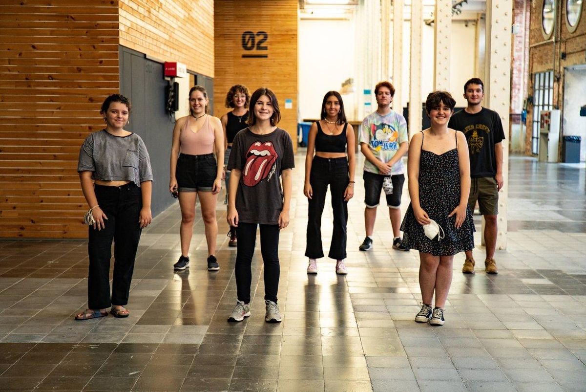 El jovencísimo equipo que organiza este original festival. El jovencísimo equipo que organiza este original festival.