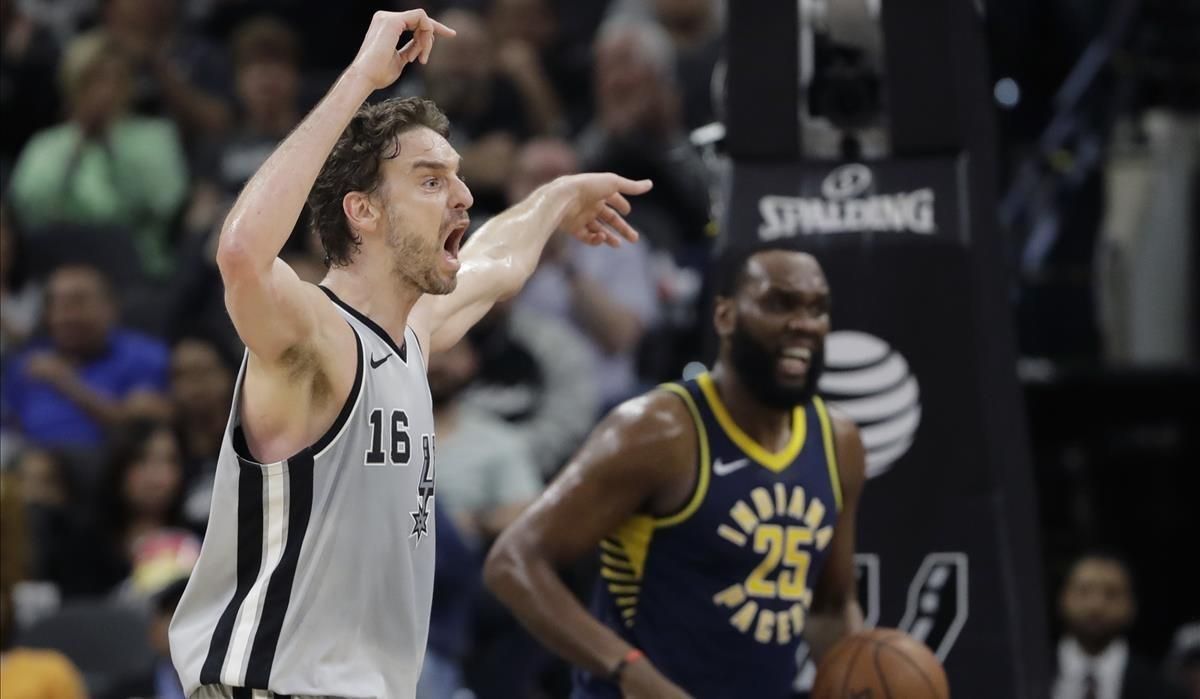 Pau Gasol durante el partido de esta madrugada ante los Pacers de Indiana. Pau Gasol durante el partido de esta madrugada ante los Pacers de Indiana.