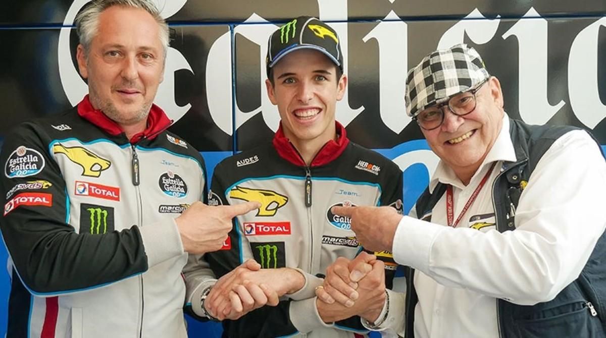 Àlex Márquez, entre Michael Bartholemy, director del equipo, a la izquierda, y Marc Van der Straten, dueño de la escuderia. Àlex Márquez, entre Michael Bartholemy, director del equipo, a la izquierda, y Marc Van der Straten, dueño de la escuderia.