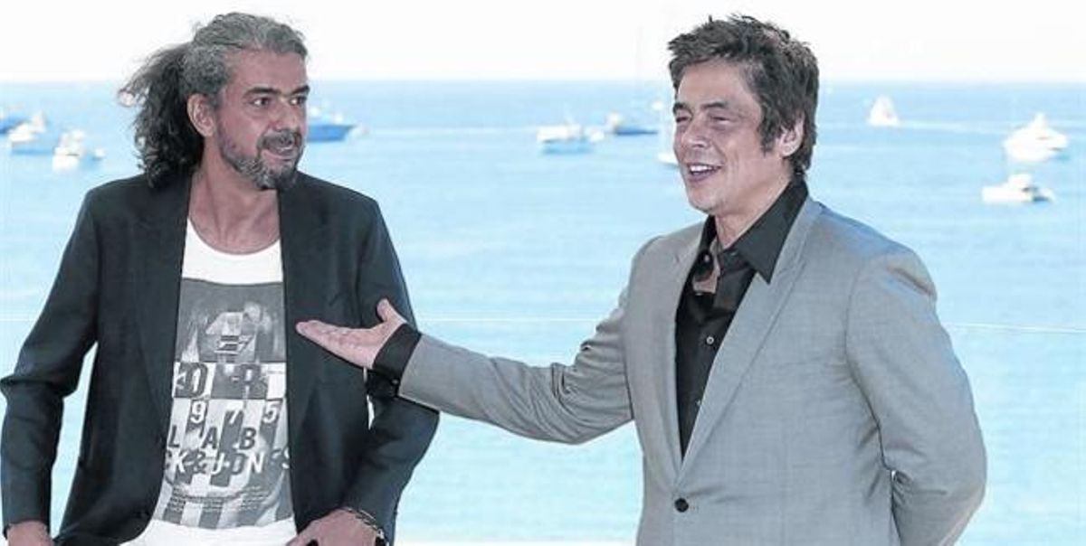 Fernando León de Aranoa (izquierda) y Benicio del Toro, ayer, en Cannes. Fernando León de Aranoa (izquierda) y Benicio del Toro, ayer, en Cannes.