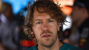 Uns lladres roben a Barcelona al pilot Sebastian Vettel, que els segueix en patinet