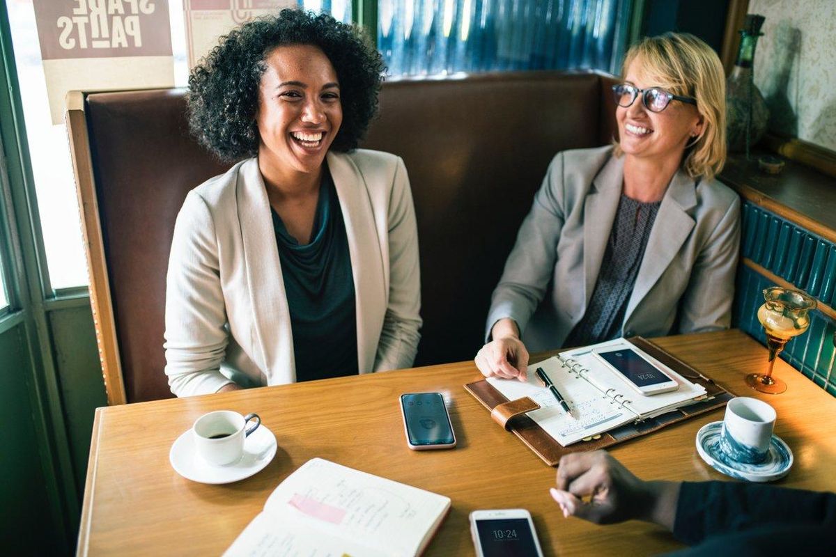 Las empresas generarían 1.200 millones de euros más si contribuyen a que las mujeres no dejen su empleo Las empresas generarían 1.200 millones de euros más si contribuyen a que las mujeres no dejen su empleo