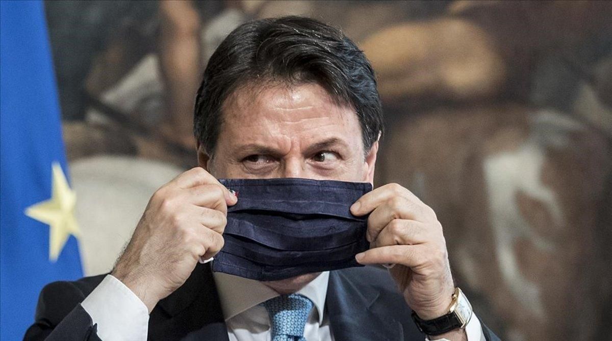 Giuseppe Conte, ayer en Roma antes de salir hacia Lisboa. Giuseppe Conte, ayer en Roma antes de salir hacia Lisboa.