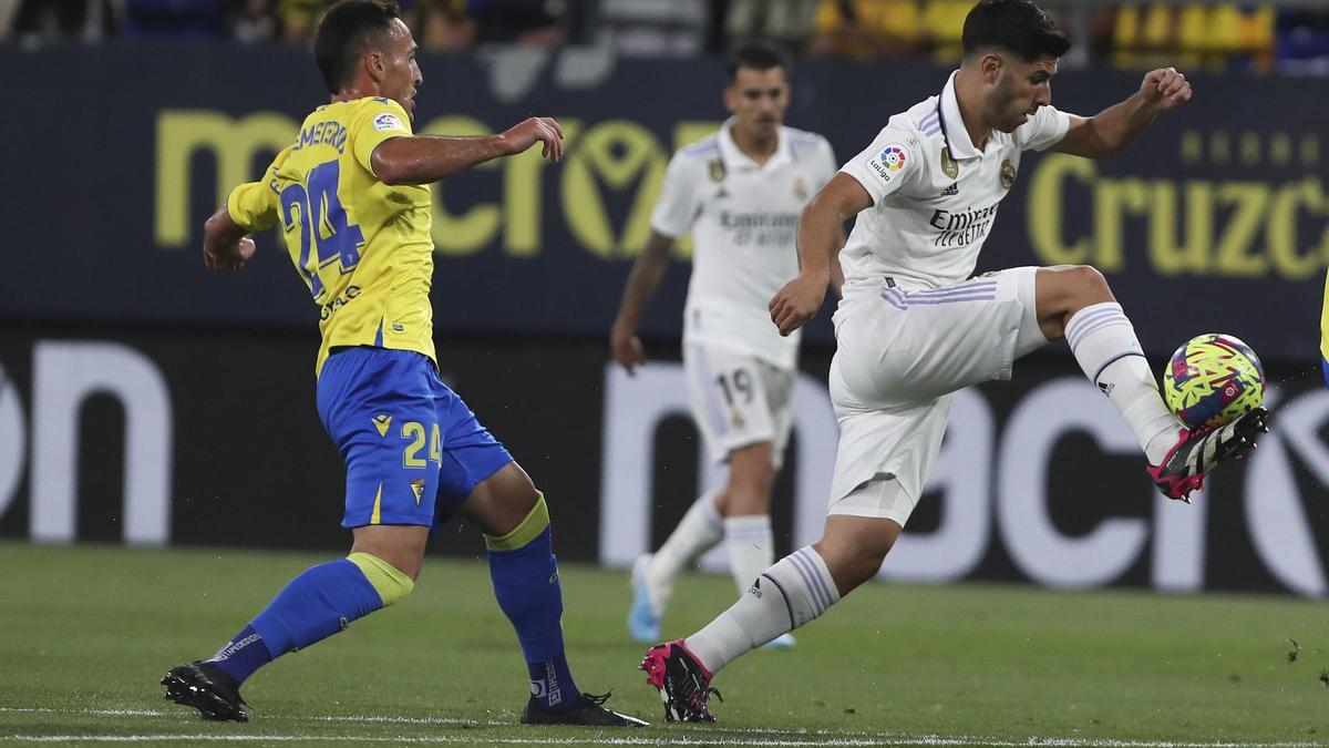 Nacho y Asensio resuelven el asedio de Madrid en Cádiz
