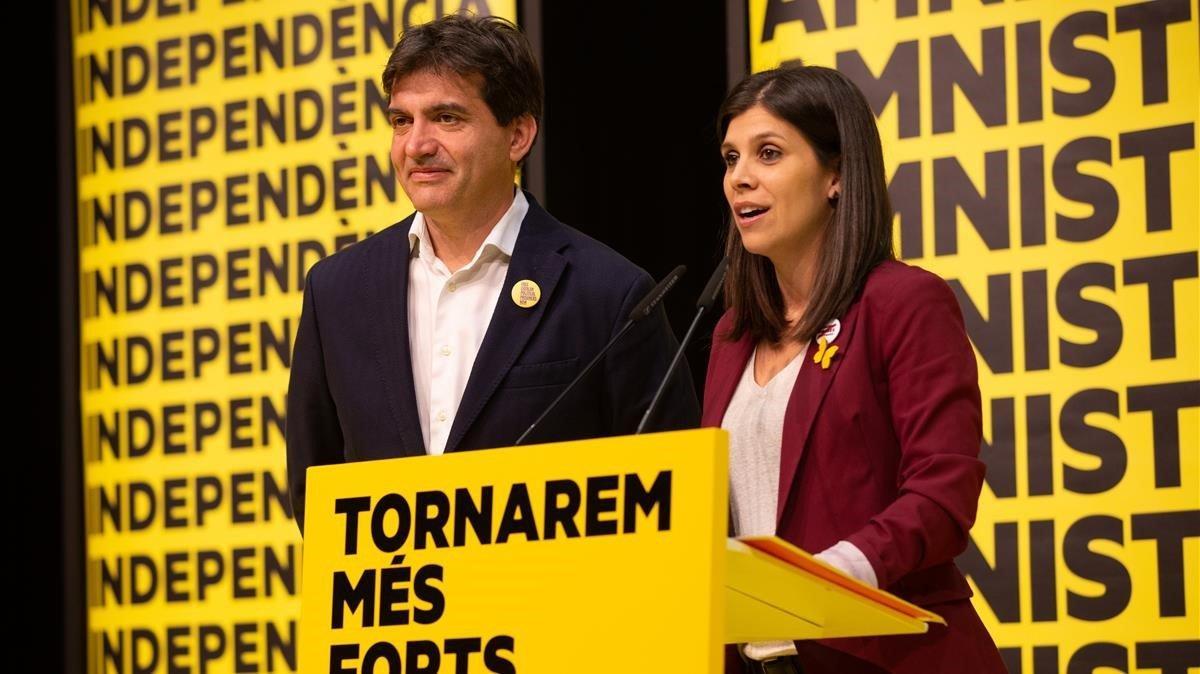 Sergi Sabrià y Marta Vilalta, en la comparecencia de ERC durante la noche electoral. Sergi Sabrià y Marta Vilalta, en la comparecencia de ERC durante la noche electoral.