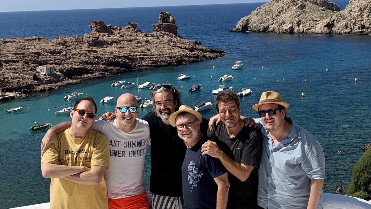 Pere Mas, Xavi Coral, Tian Riba, Xavi Cassadó, Espartac Perán y Gerard Giménez , de vacaciones en Menorca Pere Mas, Xavi Coral, Tian Riba, Xavi Cassadó, Espartac Perán y Gerard Giménez , de vacaciones en Menorca