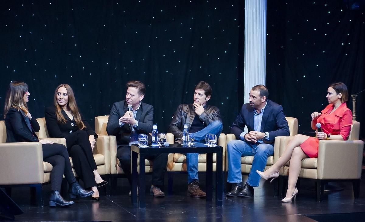 En el centro, Mónica Naranjo, Tinet Rubira y Manel Fuentes, en la presentación de ’Tu cara no me suena todavía’. En el centro, Mónica Naranjo, Tinet Rubira y Manel Fuentes, en la presentación de ’Tu cara no me suena todavía’.