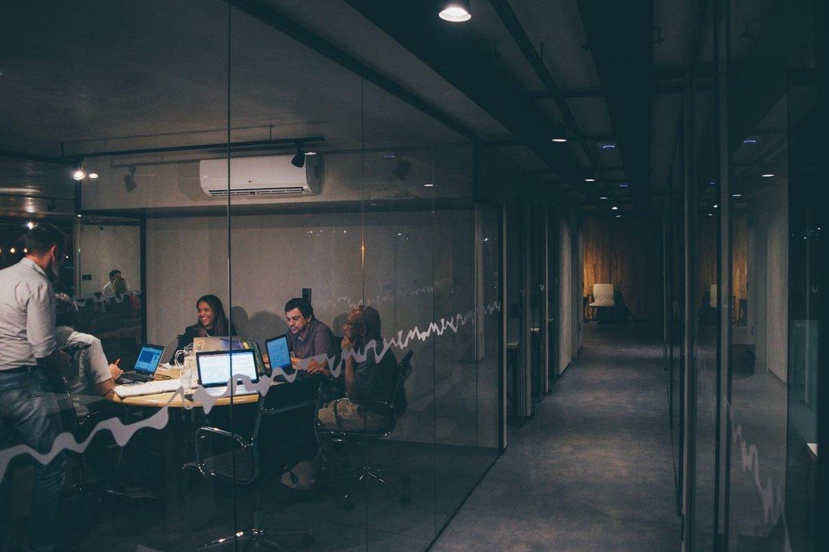 Aunque comenzar es duro y muchas se quedan por el camino, el día a día de una startup que ha “sobrevivido” tampoco es fácil Aunque comenzar es duro y muchas se quedan por el camino, el día a día de una startup que ha “sobrevivido” tampoco es fácil