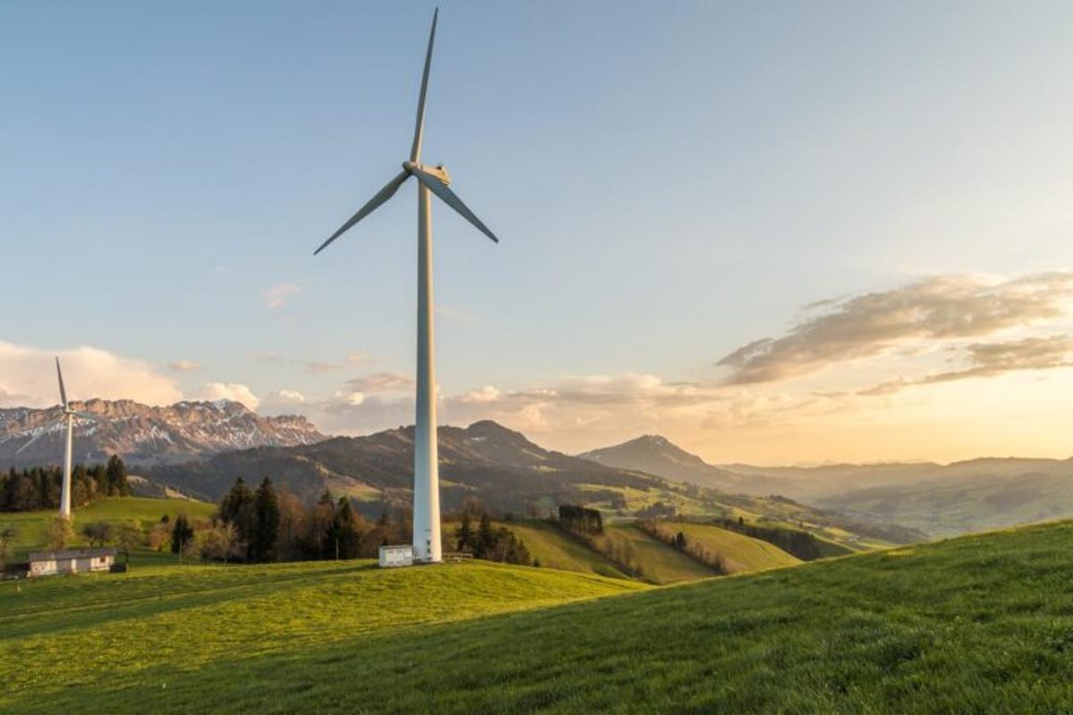 Un molino de energía eólica en Cantabria. Un molino de energía eólica en Cantabria.
