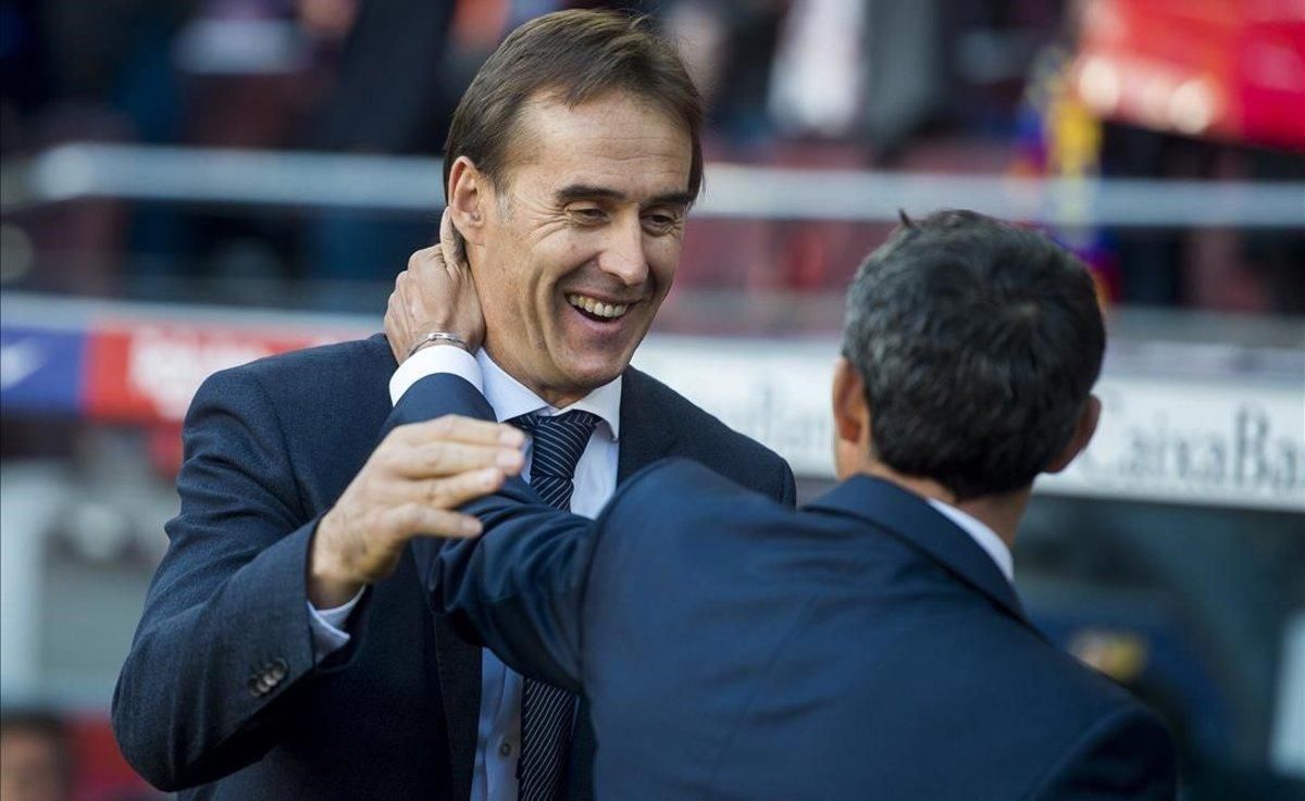 Lopetegui saluda a Valverde. Lopetegui saluda a Valverde.