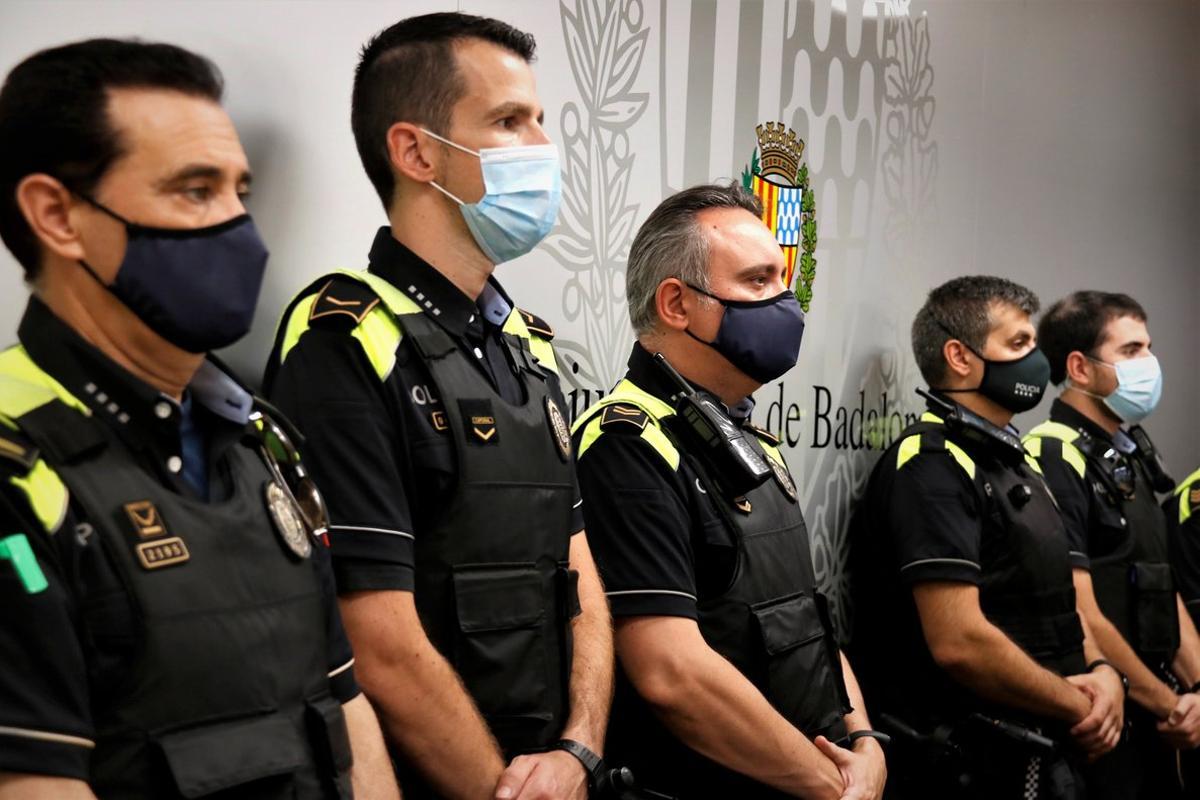 Agentes de la Guardia Urbana de Badalona, el 21 de septiembre de 2020. Agentes de la Guardia Urbana de Badalona, el 21 de septiembre de 2020.