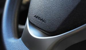 L’OCU alerta: aquestes tres marques de cotxes poden tenir airbags defectuosos