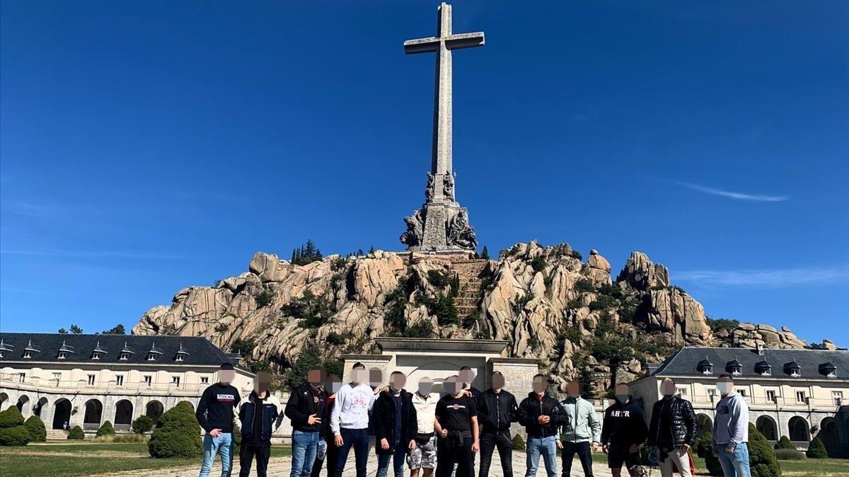 Integrantes de Bastión Frontal en el Valle de Los Caídos, en una imagen publicada en sus redes sociales.