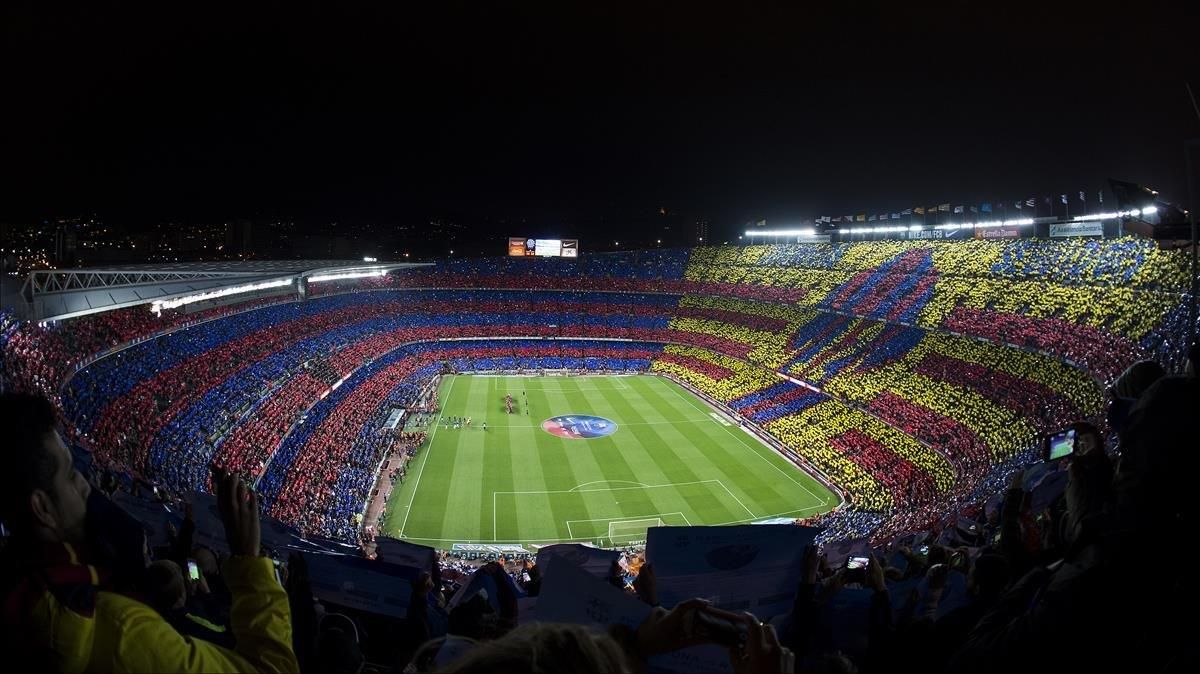 Imagen panorámica del Camp Nou. Imagen panorámica del Camp Nou.