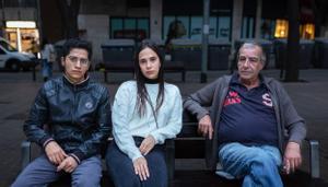 Julián, Lorien y José hablan sobre como la falta de empleo les afecta psicológicamente.