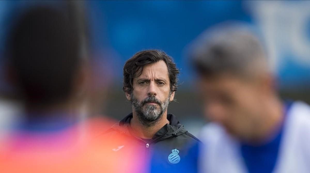 Quique Sánchez Flores, en un entrenamiento del Espanyol en Sant Adrià. Quique Sánchez Flores, en un entrenamiento del Espanyol en Sant Adrià.