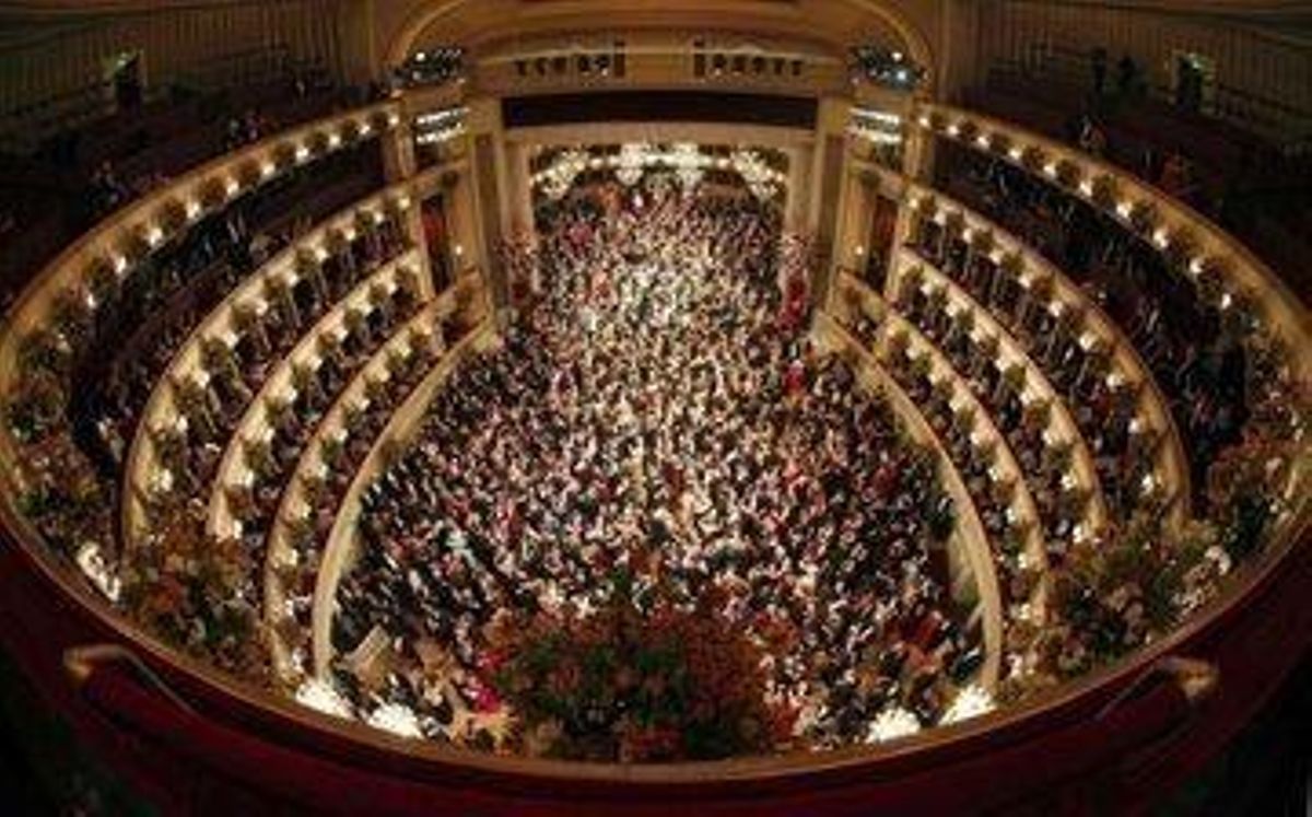 Plácido Domingo presenta una zarzuela en la Ópera de Viena entre grandes ovaciones Plácido Domingo presenta una zarzuela en la Ópera de Viena entre grandes ovaciones