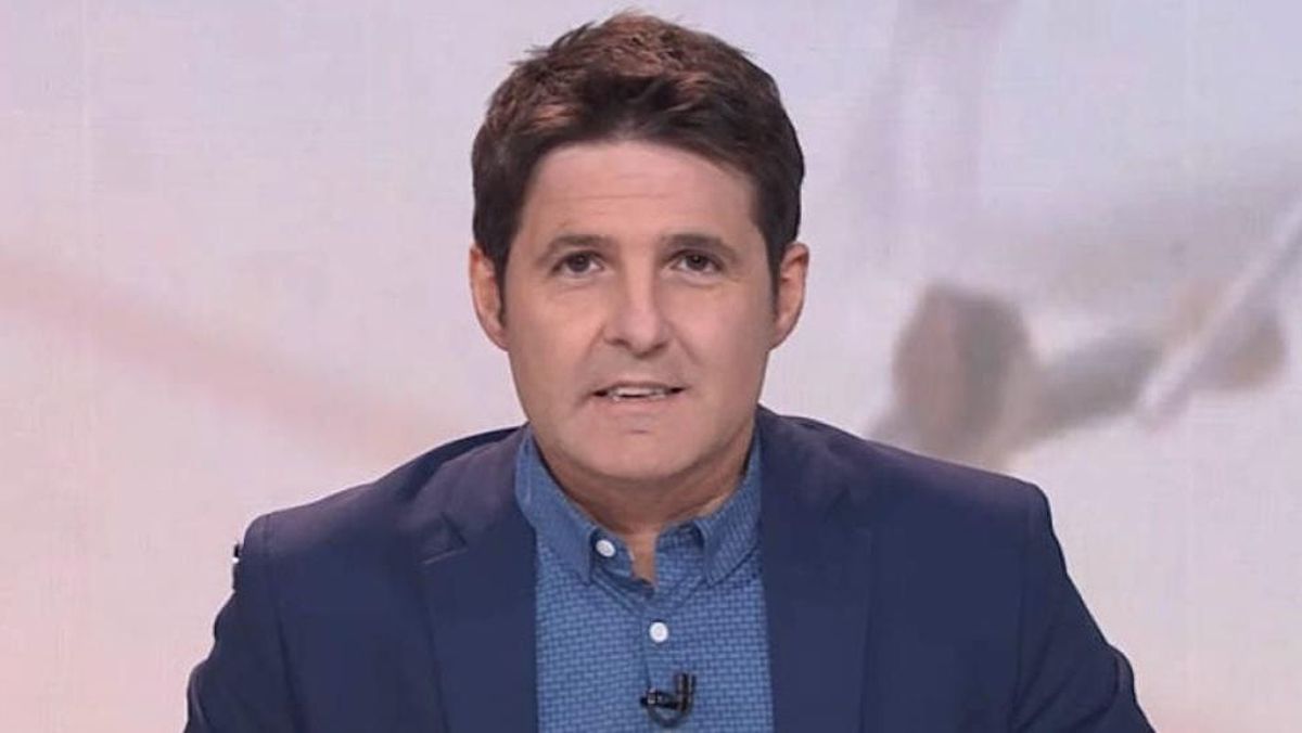 Jesús Cintora para los pies a dos colaboradores: "No te consiento que me insultes" Jesús Cintora para los pies a dos colaboradores: "No te consiento que me insultes"