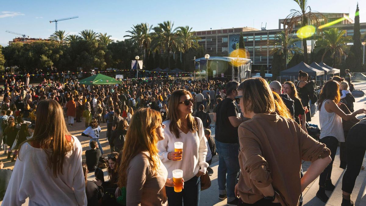 El Jazztrònica Fest en el jardín del TNC. El Jazztrònica Fest en el jardín del TNC.