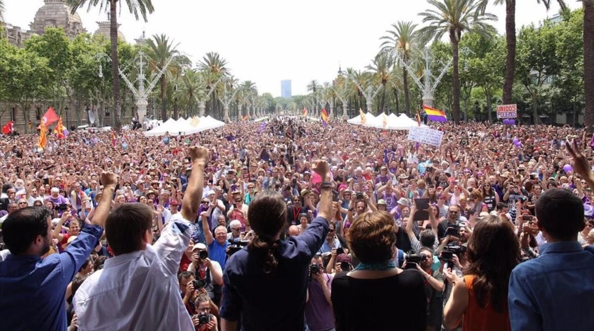 Mítin de En Comú Podem en Barcelona durante la campanya del 26-J del 2016.