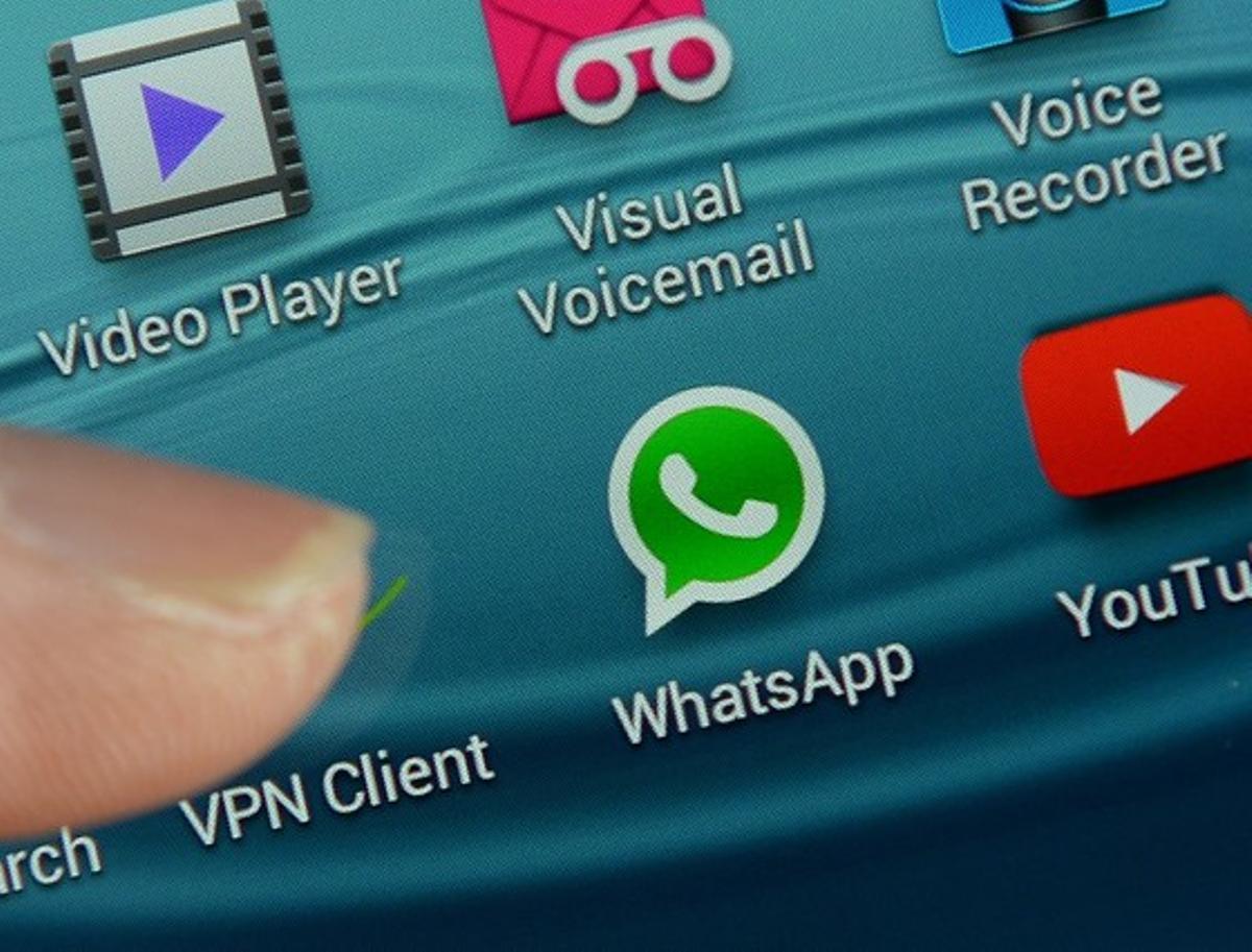 El logo de Whatsapp en la pantalla de un teléfono móvil.