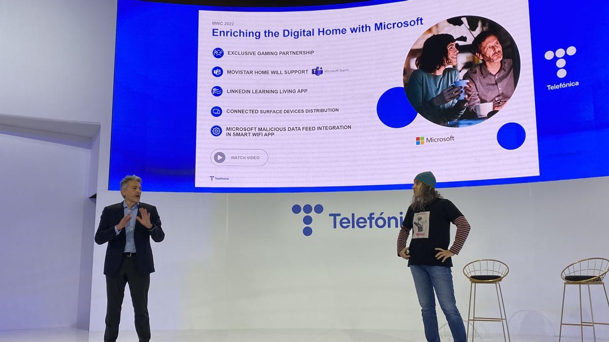 Alberto Granados, presidente de Microsoft, y Chema Alonso, responsable tecnológico de Telefónica. 