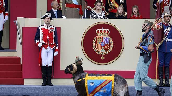 ‘Miura’, la cabra de la legión, ha desfilado en el día de la Hispanidad. 