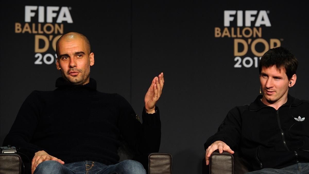 Pep Guardiola y Lionel Messi, en la gala del Balón de Oro en enero del 2012. Pep Guardiola y Lionel Messi, en la gala del Balón de Oro en enero del 2012.