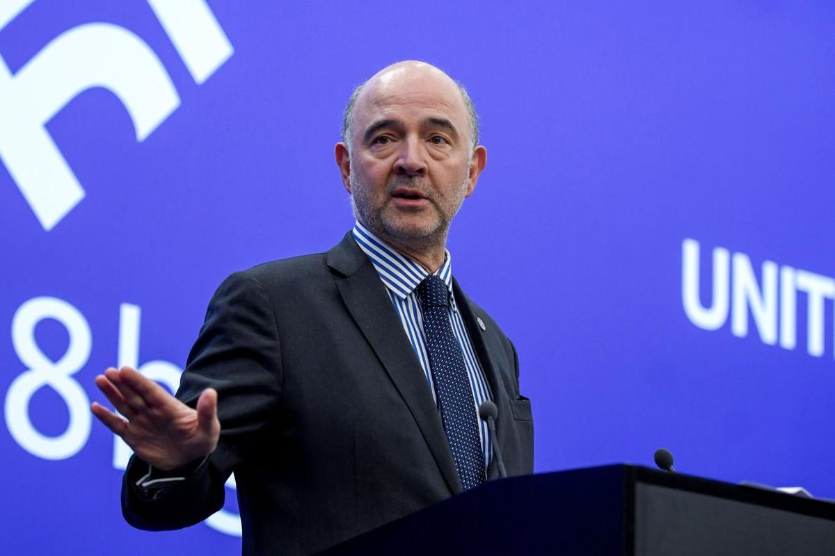 El comisario de asuntos económicos y financieros, fiscalidad y aduanas de la Comisión Europea, Pierre Moscovici, durante una conferencia en Sofía (Bulgaria). El comisario de asuntos económicos y financieros, fiscalidad y aduanas de la Comisión Europea, Pierre Moscovici, durante una conferencia en Sofía (Bulgaria).