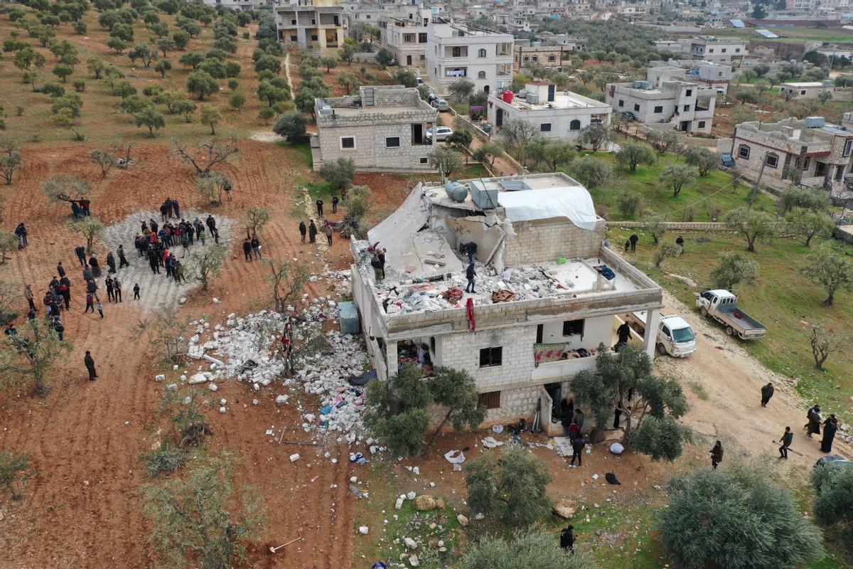 La casa en la que residía el anterior líder de Estado Islámico, Abu Ibrahim al Hashimi al Qurashi, en Siria. La casa en la que residía el anterior líder de Estado Islámico, Abu Ibrahim al Hashimi al Qurashi, en Siria.