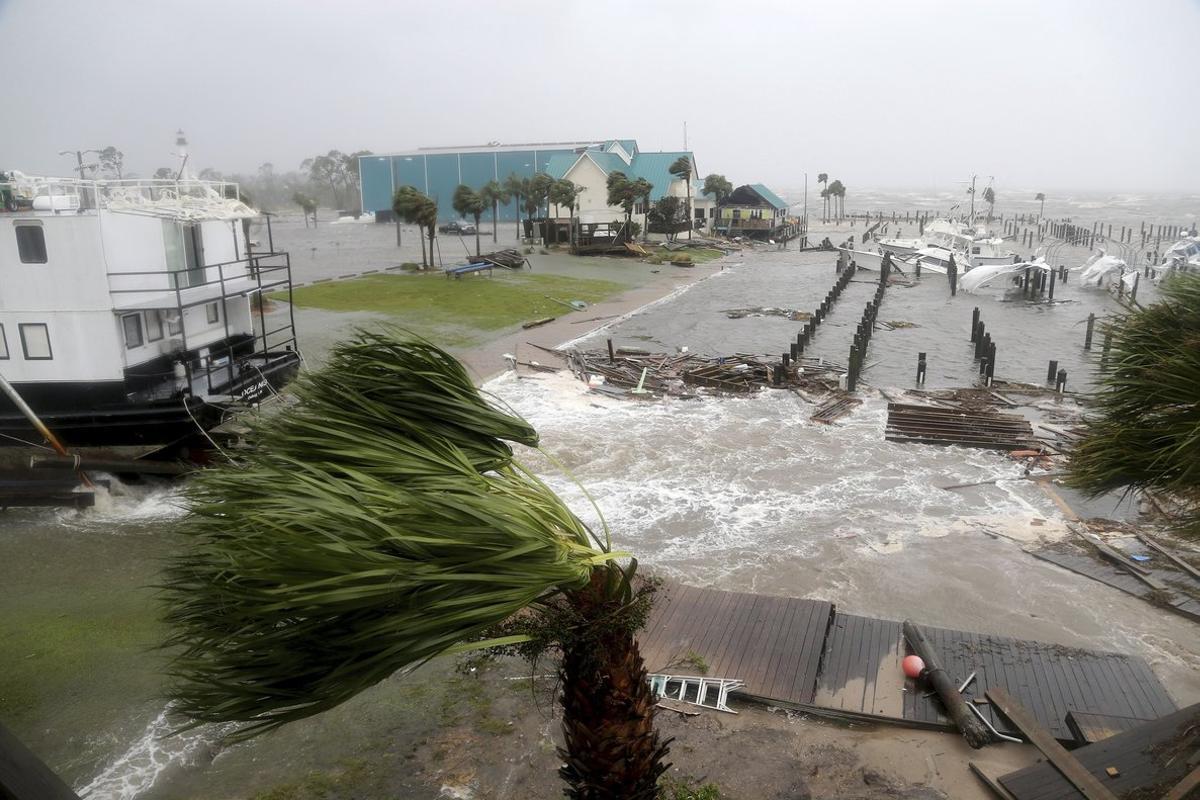 Huracán Michael toca tierra en Florida con un poder devastador Huracán Michael toca tierra en Florida con un poder devastador