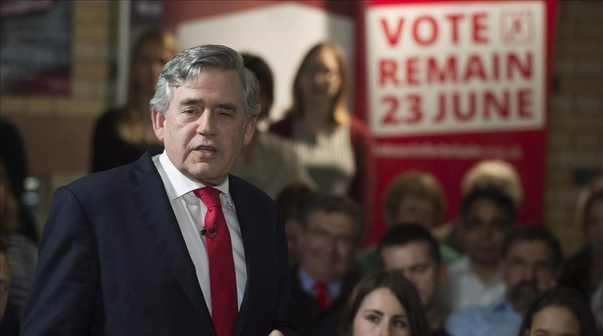 El exprimer ministro del Reino Unido, Gordon Brown, en plena campaña en contra del Brexit en Leicester. El exprimer ministro del Reino Unido, Gordon Brown, en plena campaña en contra del Brexit en Leicester.