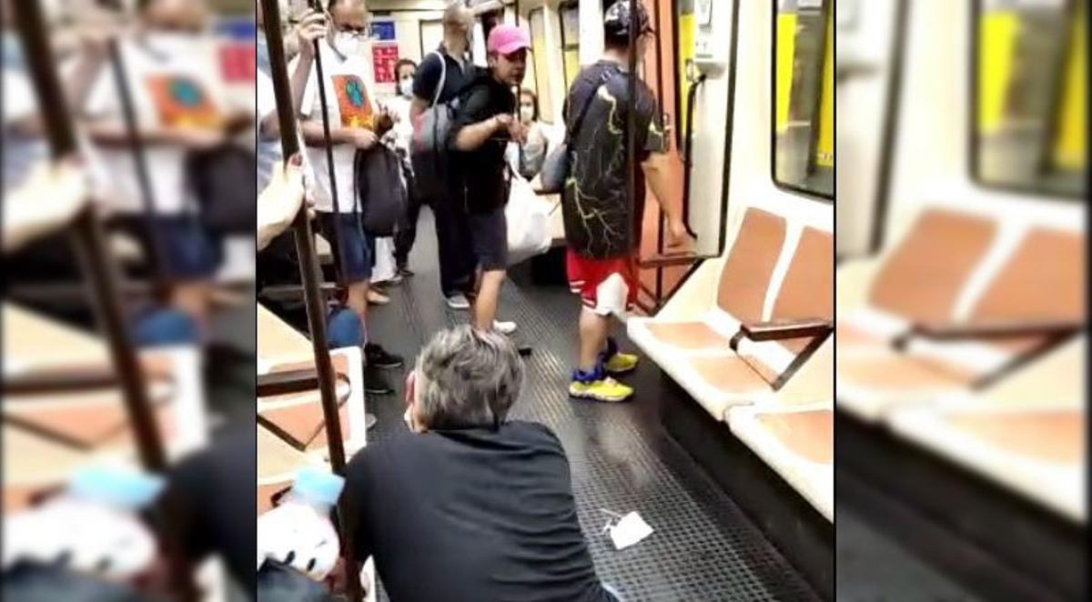 Un hombre agrede a un sanitario en el Metro de Madrid que le recriminó que viajara sin mascarilla 