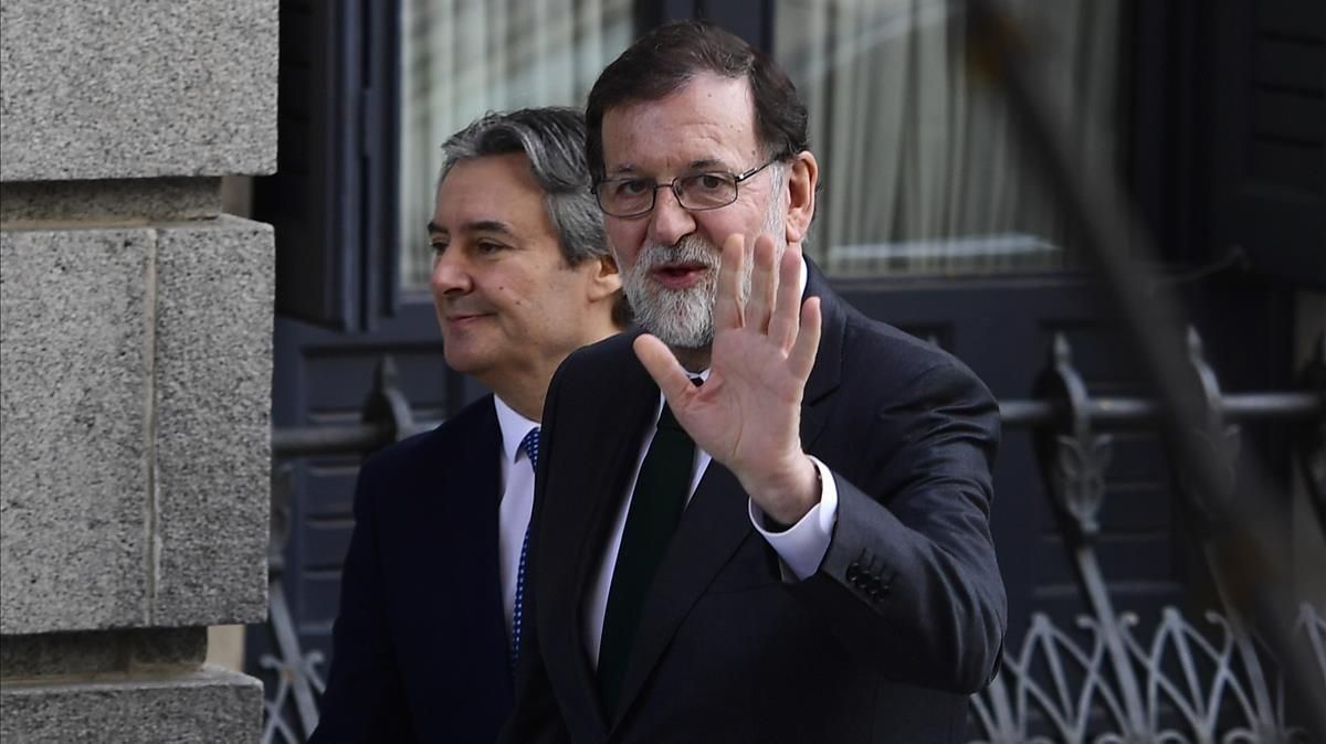 Mariano Rajoy, el viernes, llega al Congreso para la votación de la moción de censura. Mariano Rajoy, el viernes, llega al Congreso para la votación de la moción de censura.