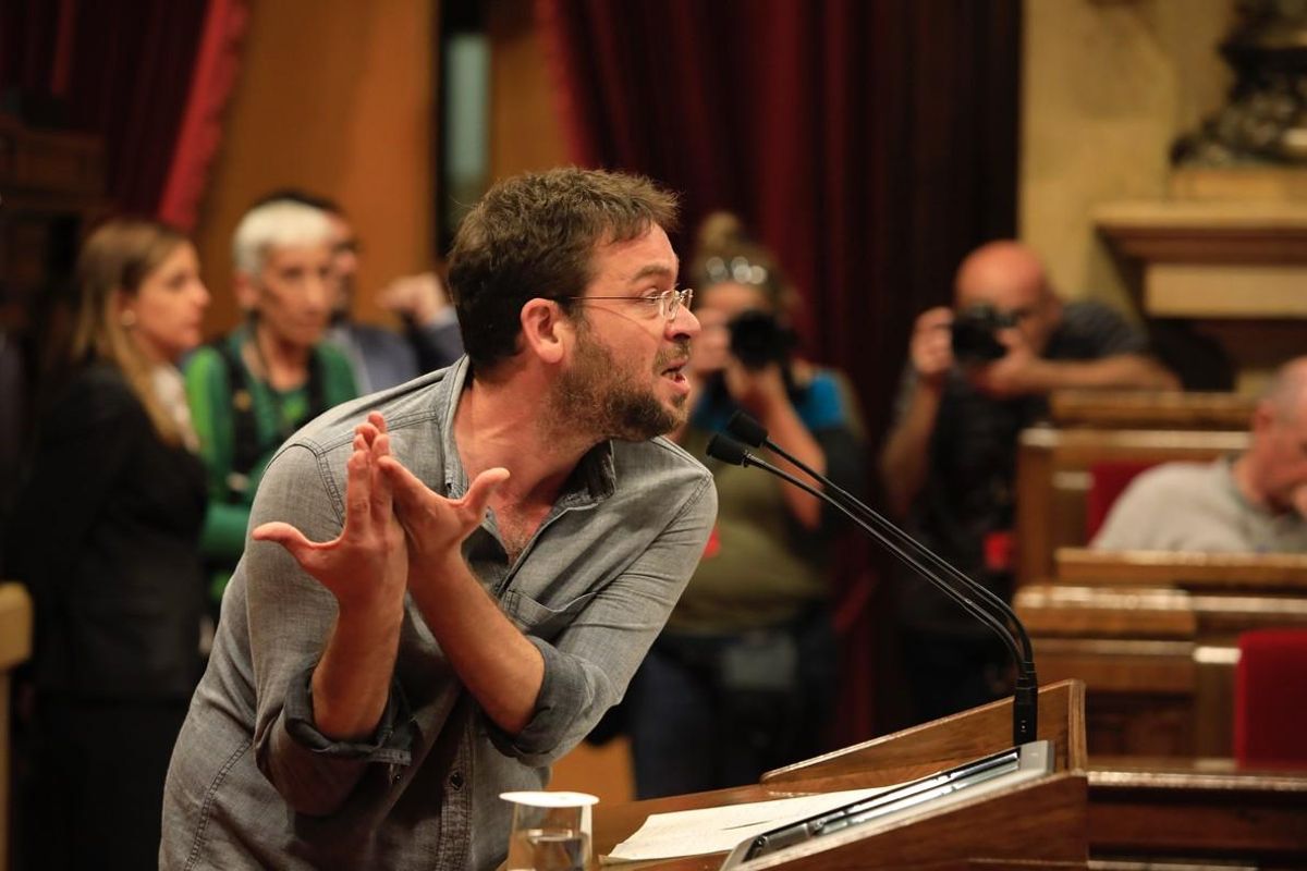 La direcció de Podemos desautoritza Podem i Fachín i convoca una consulta La direcció de Podemos desautoritza Podem i Fachín i convoca una consulta