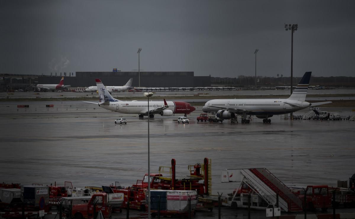 Vista de la terminal 1 del aeropuerto de El Prat de Llobregat de Barcelona. Vista de la terminal 1 del aeropuerto de El Prat de Llobregat de Barcelona.