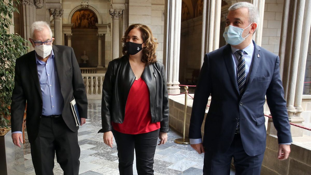 Colau i el PSC pacten amb ERC un pla de 30 milions d’euros per a 83 projectes a 10 districtes de Barcelona Colau i el PSC pacten amb ERC un pla de 30 milions d’euros per a 83 projectes a 10 districtes de Barcelona