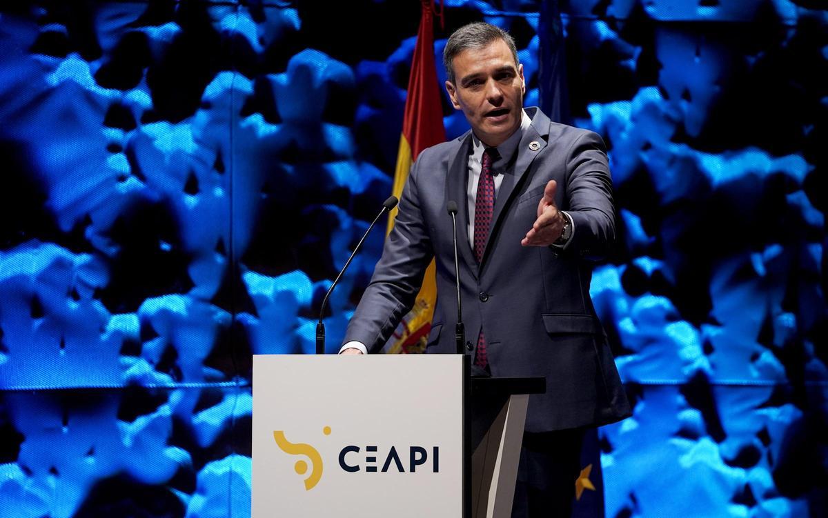 El presidente del Gobierno, Pedro Sánchez, durante la inauguración del IV Congreso Iberoamericano del Consejo Empresarial Alianza por Iberoamérica (CEAPI), este 17 de mayo en Madrid. El presidente del Gobierno, Pedro Sánchez, durante la inauguración del IV Congreso Iberoamericano del Consejo Empresarial Alianza por Iberoamérica (CEAPI), este 17 de mayo en Madrid.